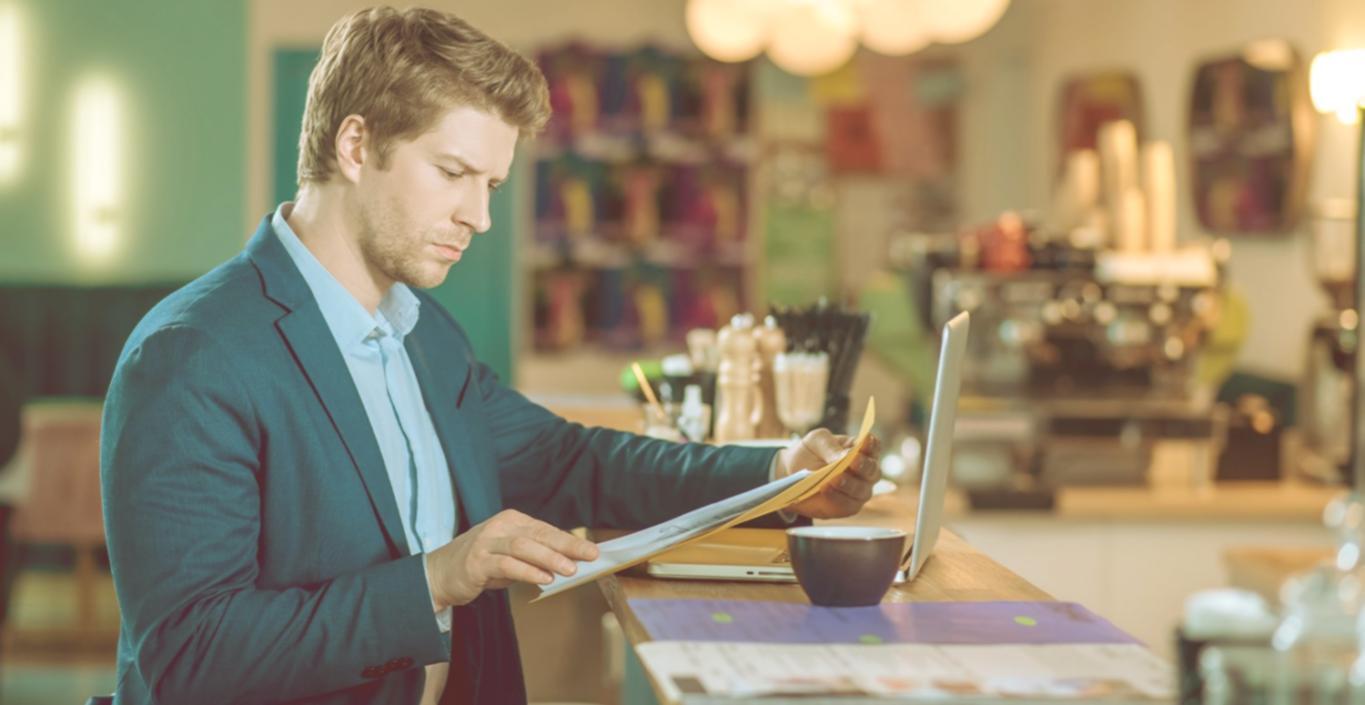 Professionelle Videobearbeitung mit fortgeschrittenen Übergängen und visuellen Effekten